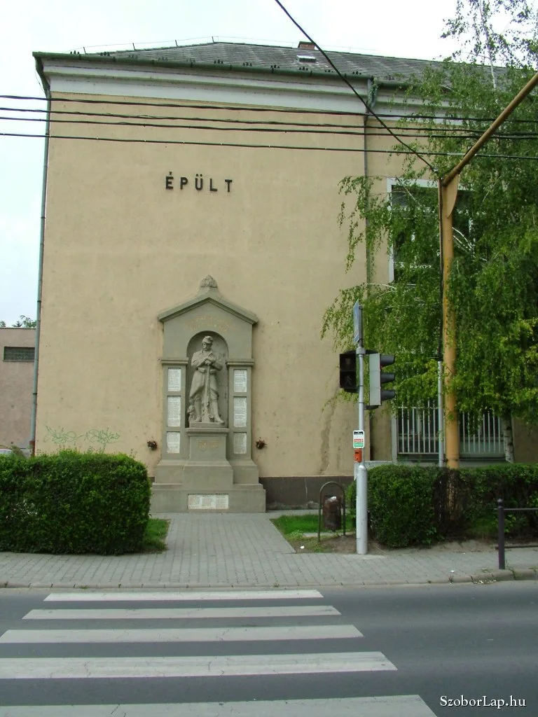 DUNAPENTELEI ELSŐ VILÁGHÁBORÚS EMLÉKMŰ (1924)