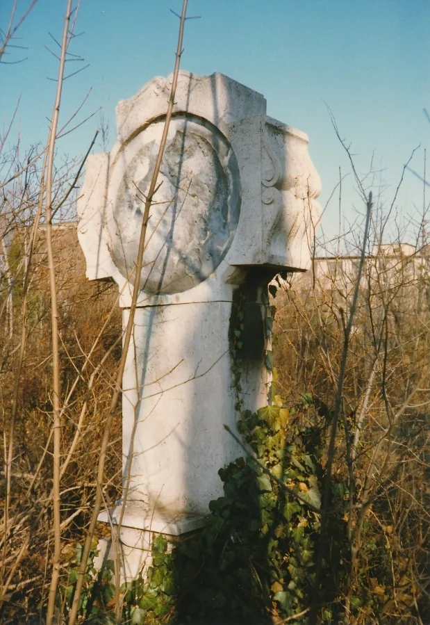 ERDŐSSY BÉLA SÍREMLÉKE (1929)