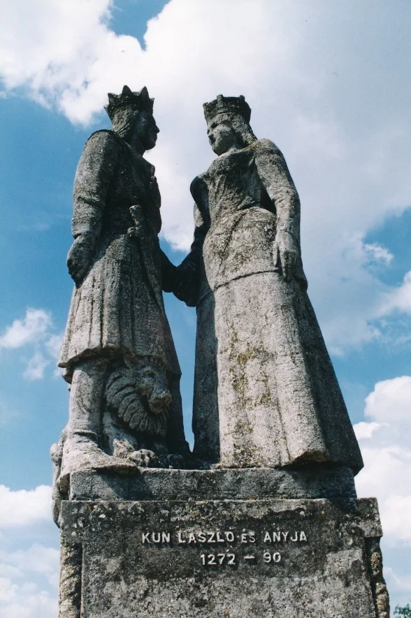 KUN LÁSZLÓ ÉS ANYJA