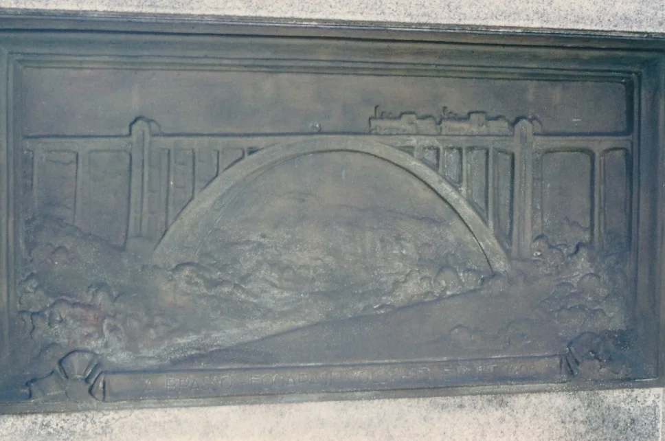 ZIELINSKI SZILÁRD SÍREMLÉKE (1932)